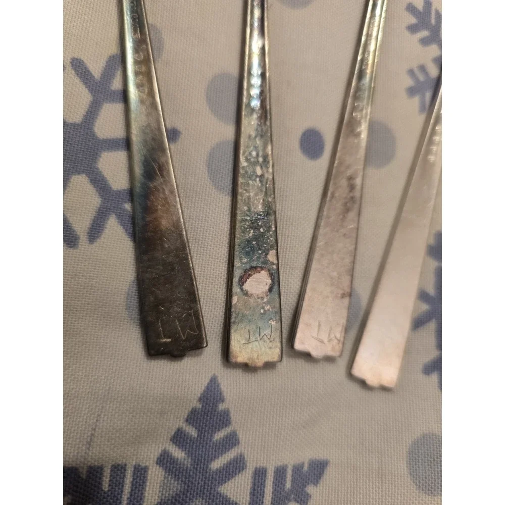 4 Oneida Nobility Plate CAPRICE Silverplate Oval soup‎ spoons
